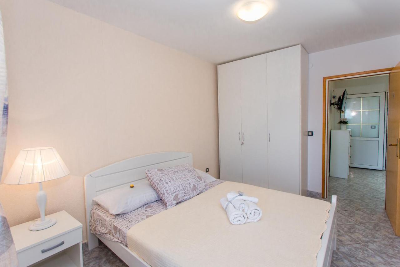 Apartments Desiree Sutivan Eksteriør billede